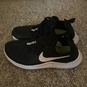 Nike free women’s running shoes